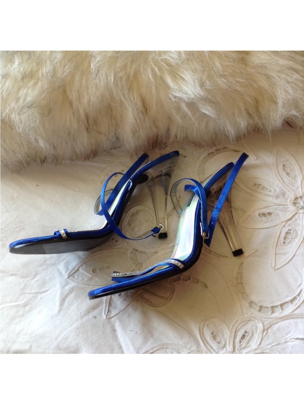 DELICIOUS BLUE STRAP SANDAL HEELS 7 NWOT